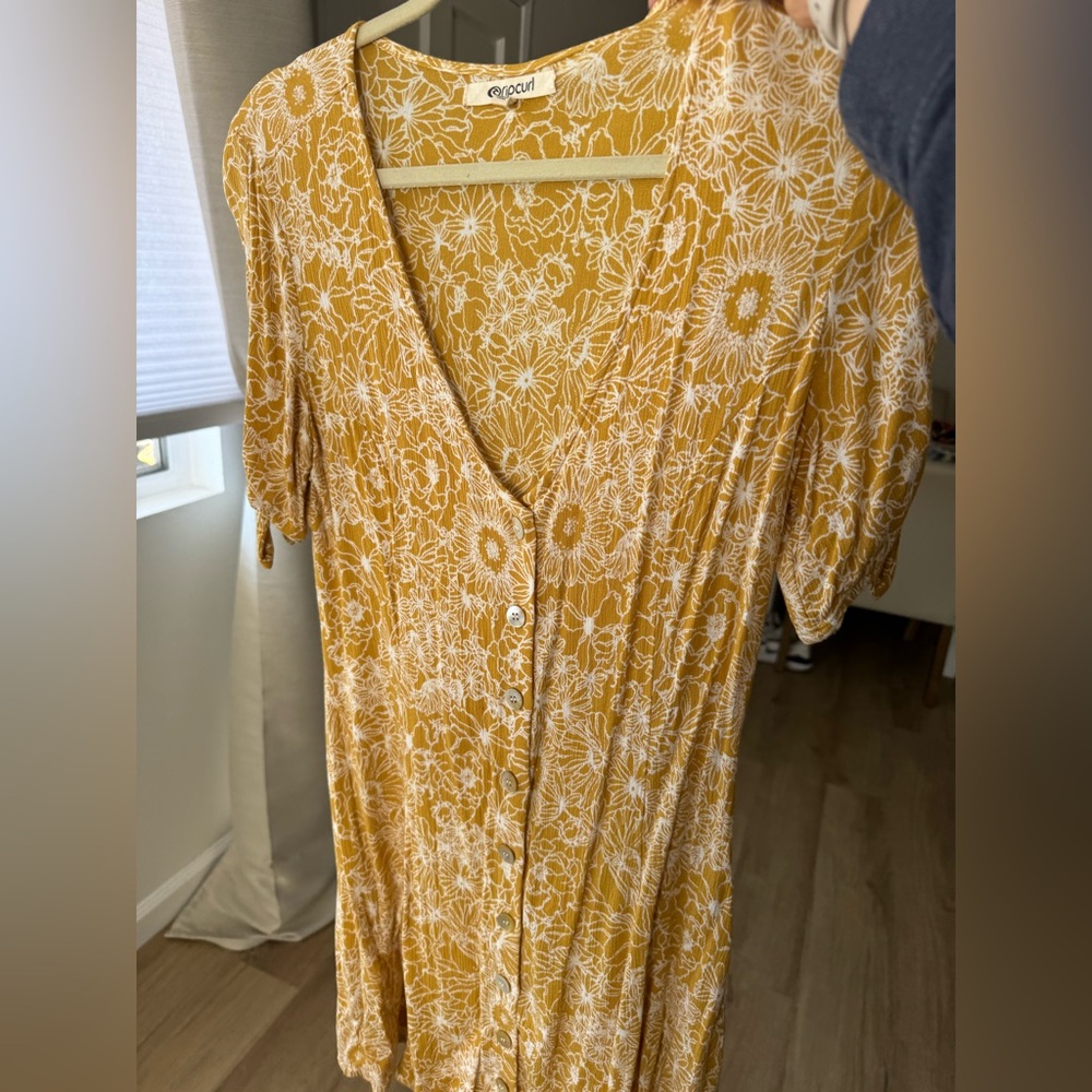 Rip Curl Button down dress